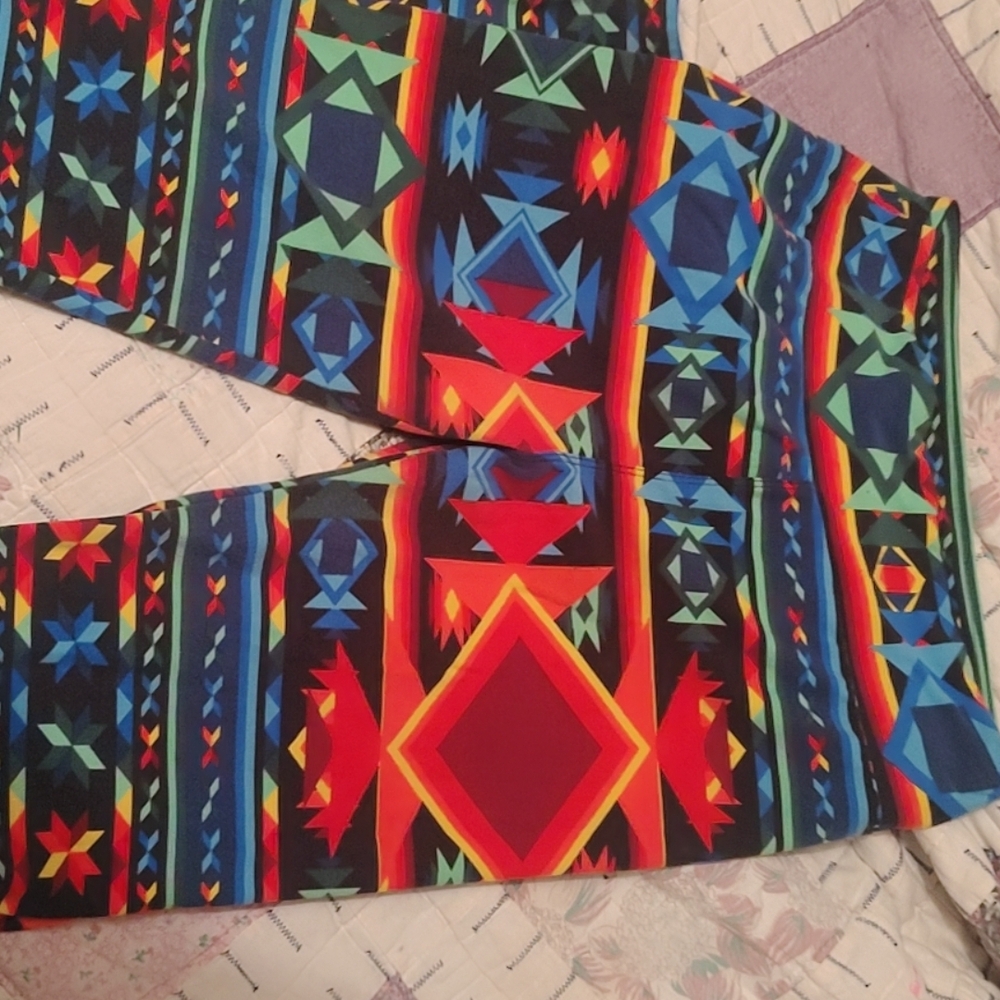 Lularoe Multicolor Geometric Patterned Garment - image 5